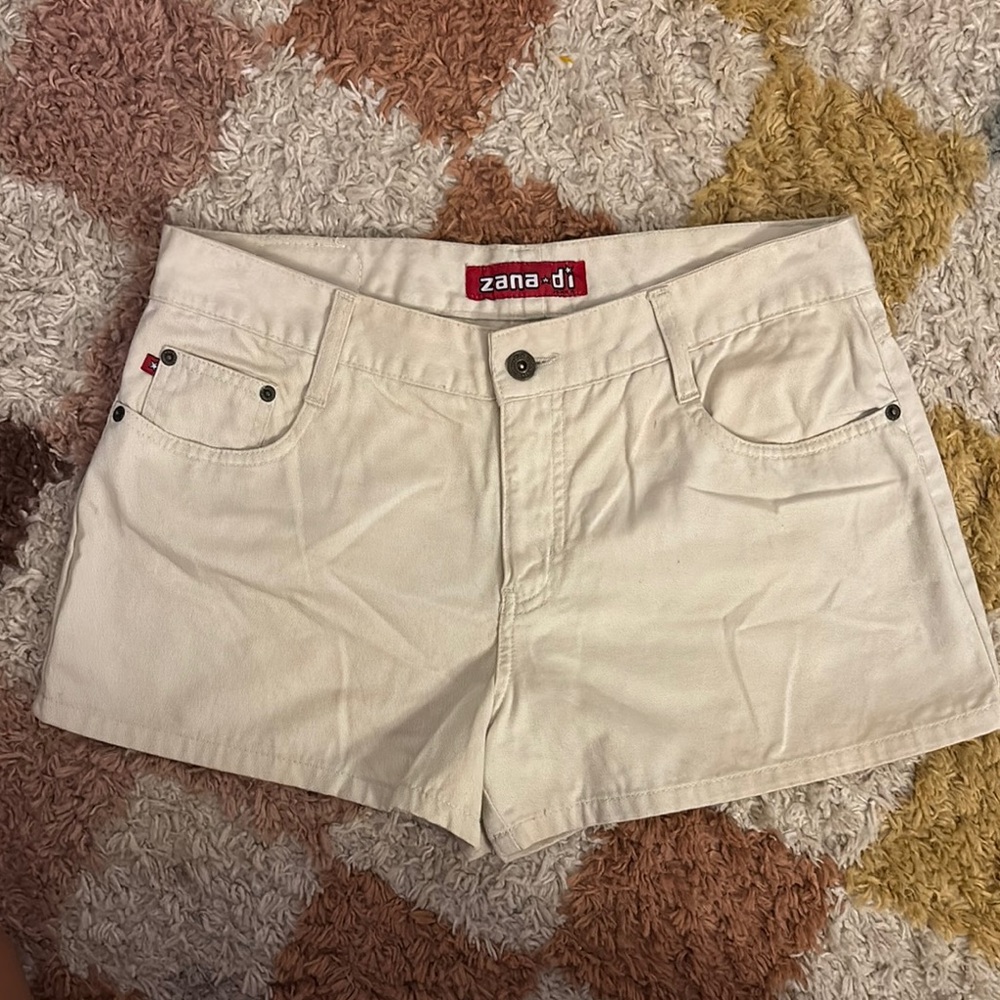 Vintage Y2K Zana Di Cream Shorts